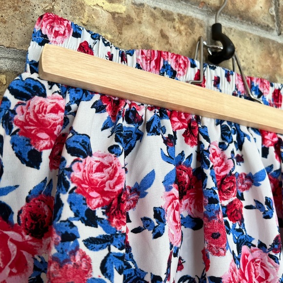 Streetwear Society Floral Skirt - Picture 3 of 9